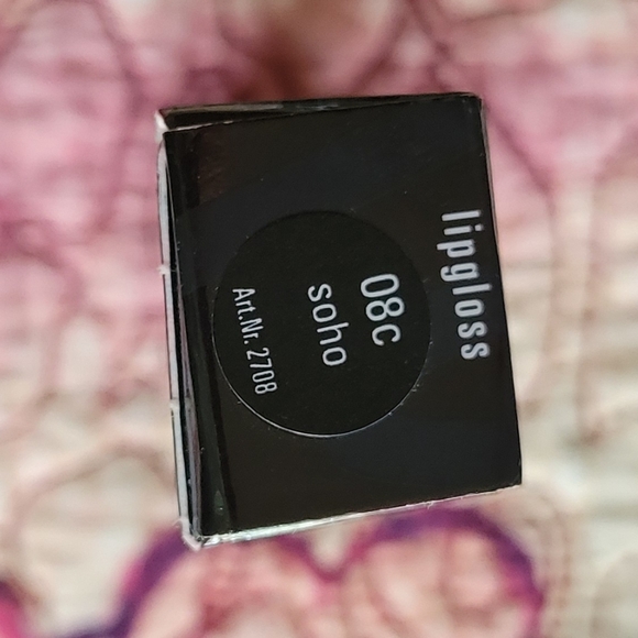 Beauty Is Life Lipgloss - Picture 4 of 5